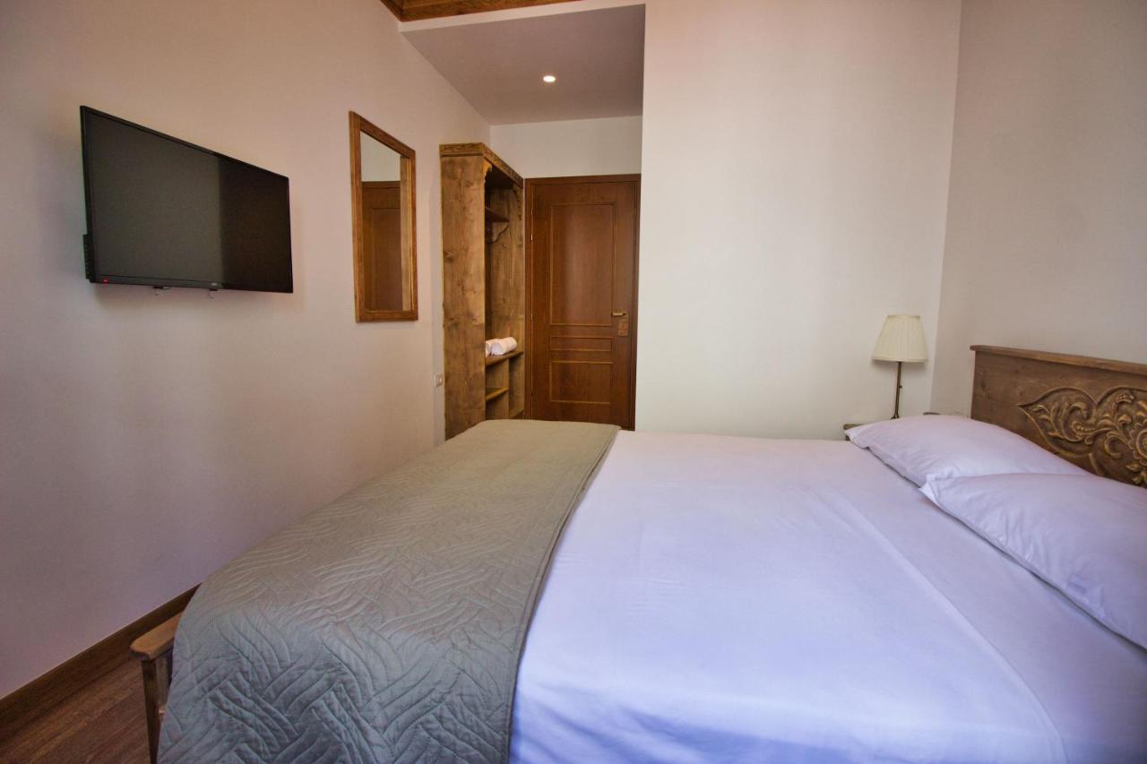 4 Rooms Gjirokastra Экстерьер фото