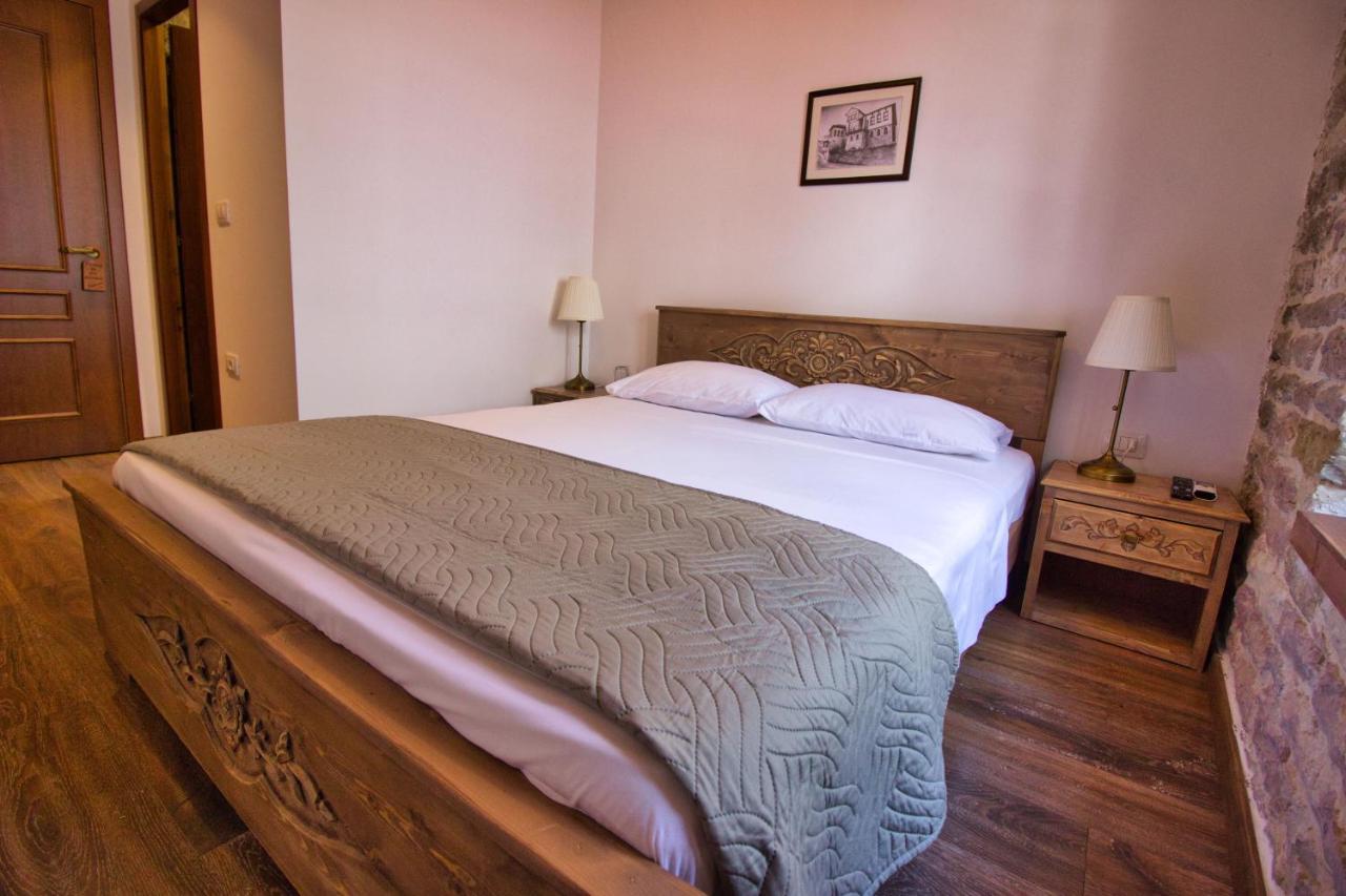 4 Rooms Gjirokastra Экстерьер фото