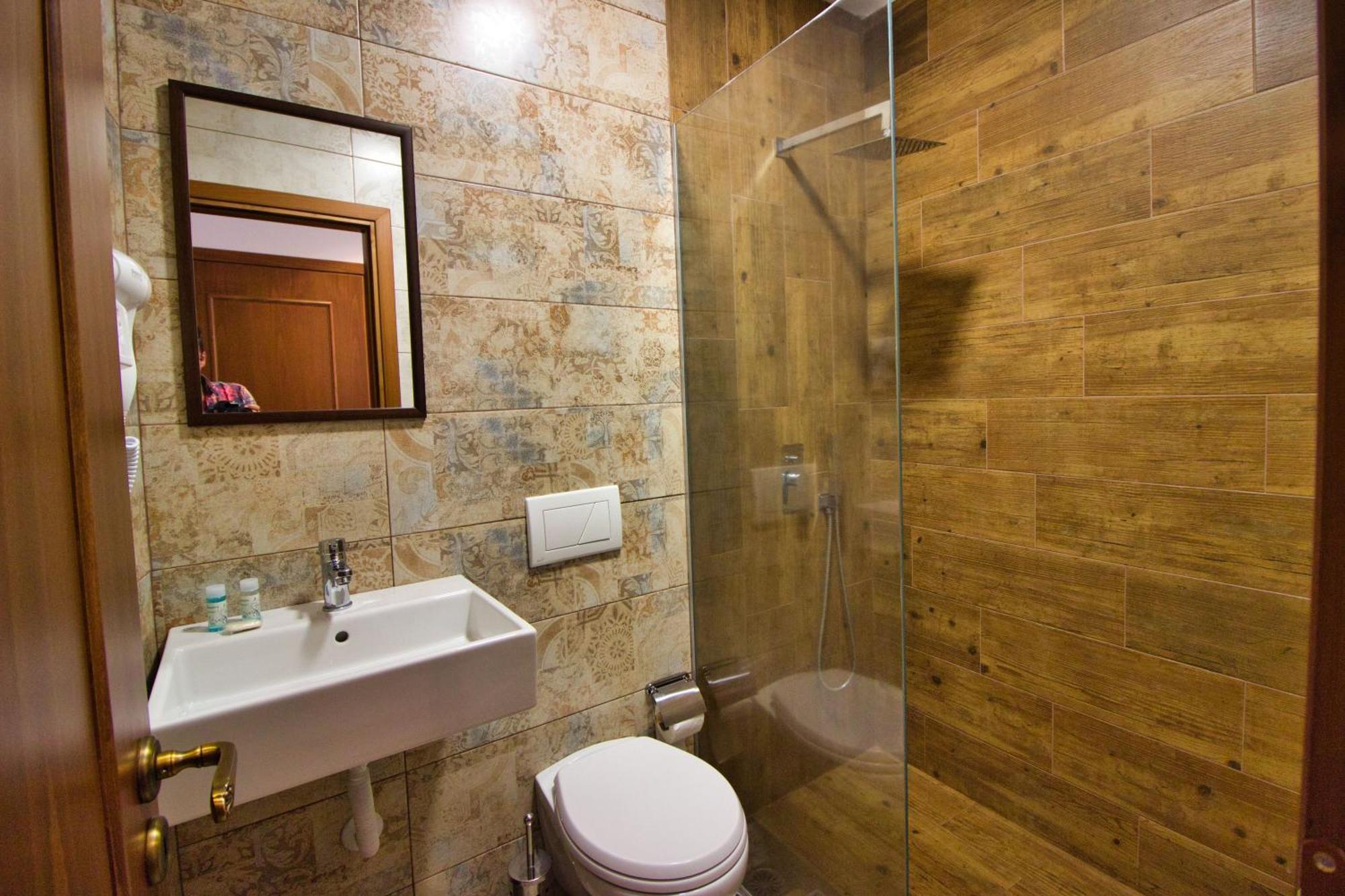 4 Rooms Gjirokastra Экстерьер фото