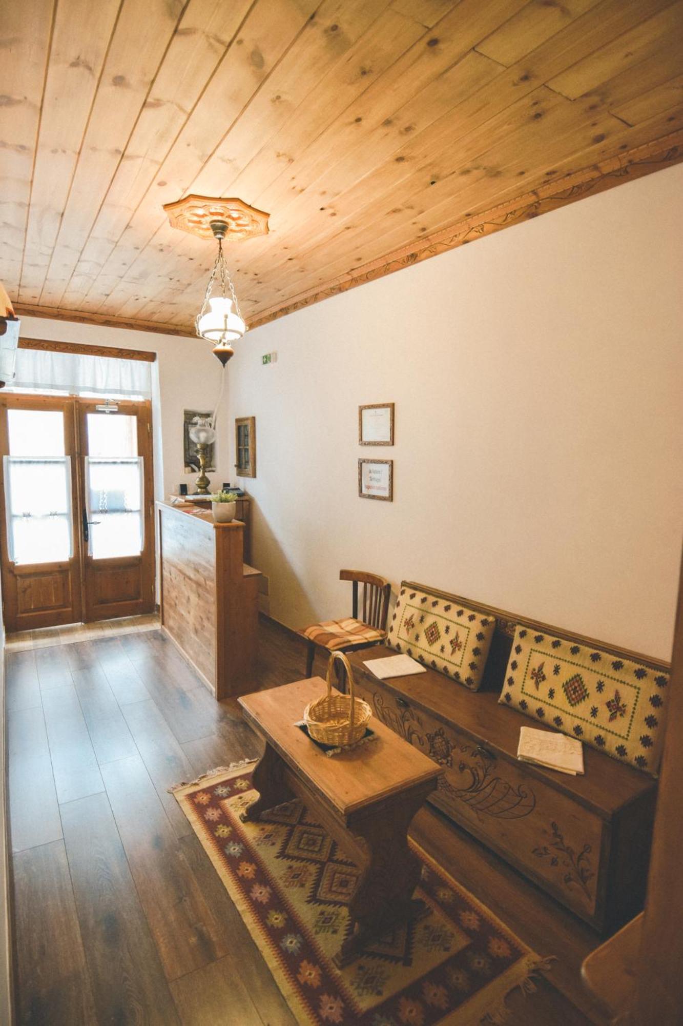 4 Rooms Gjirokastra Экстерьер фото